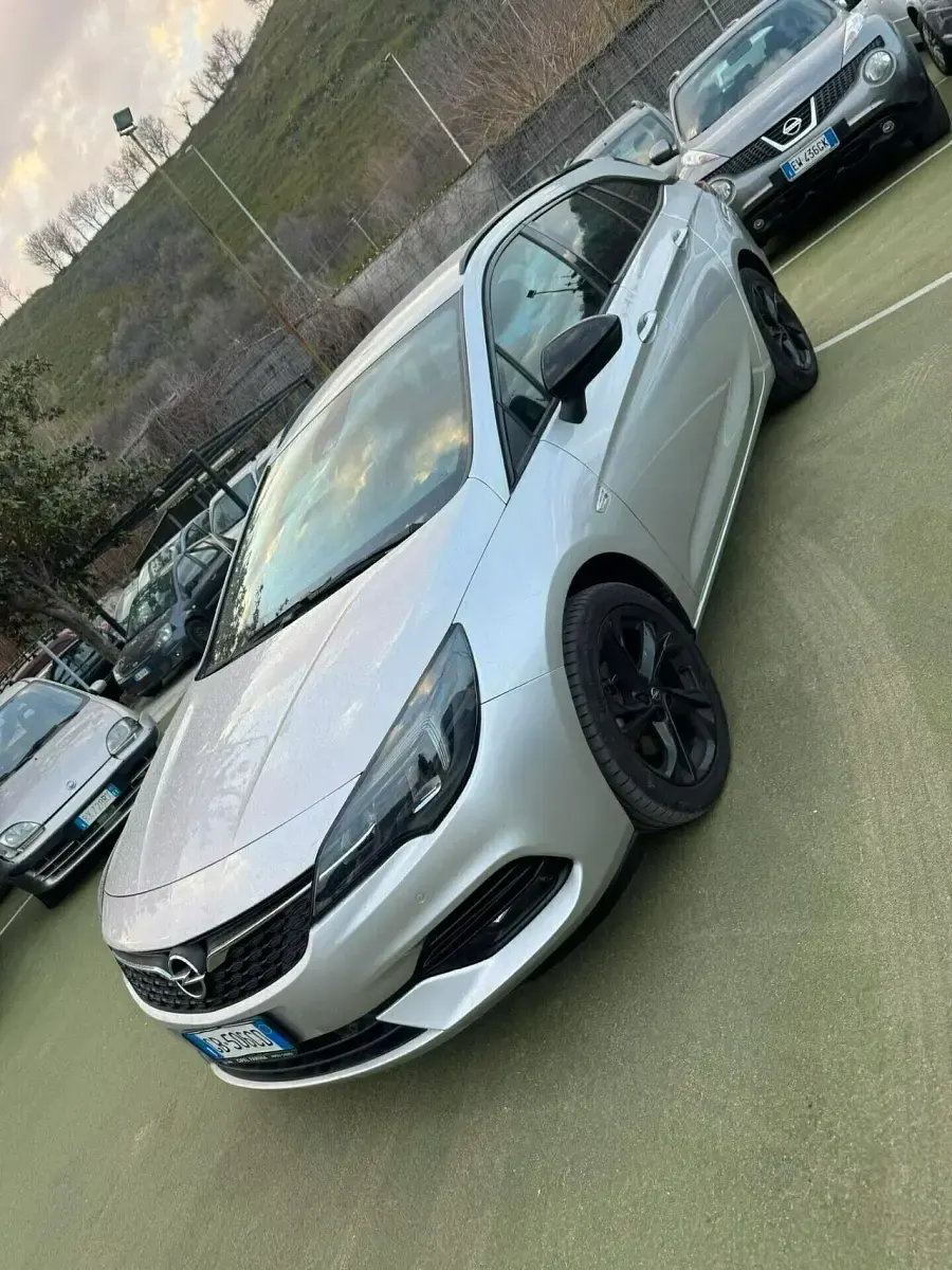 Usata Opel Astra GS Line 122 CV (89 kW) 2020 Argento Berlina