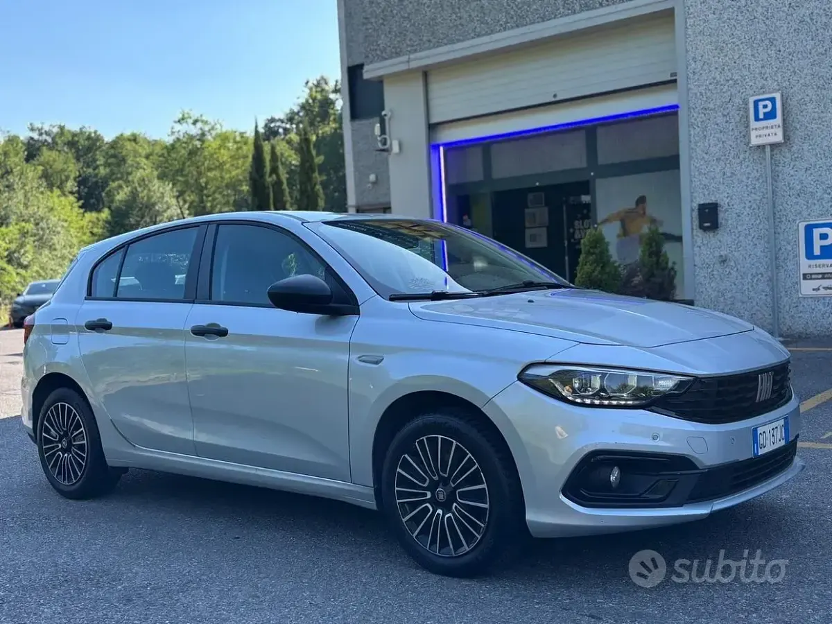 Usata Fiat Tipo Sport 100 CV (73 kW) 2021 Grigio Berlina