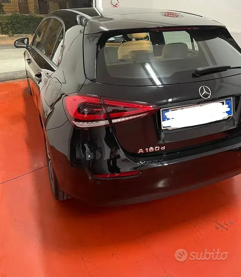 Occasion Mercedes A180 2018 Noir Berline