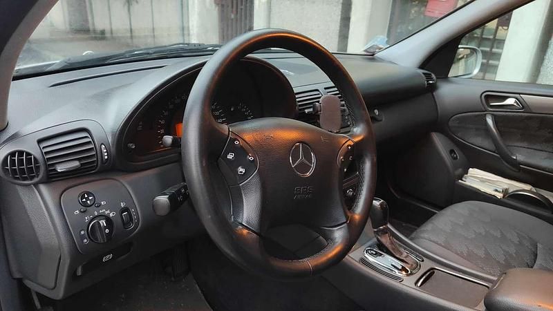 Usata Mercedes C220 Avantgarde 143 CV (105 kW) 2002 Argento Station wagon