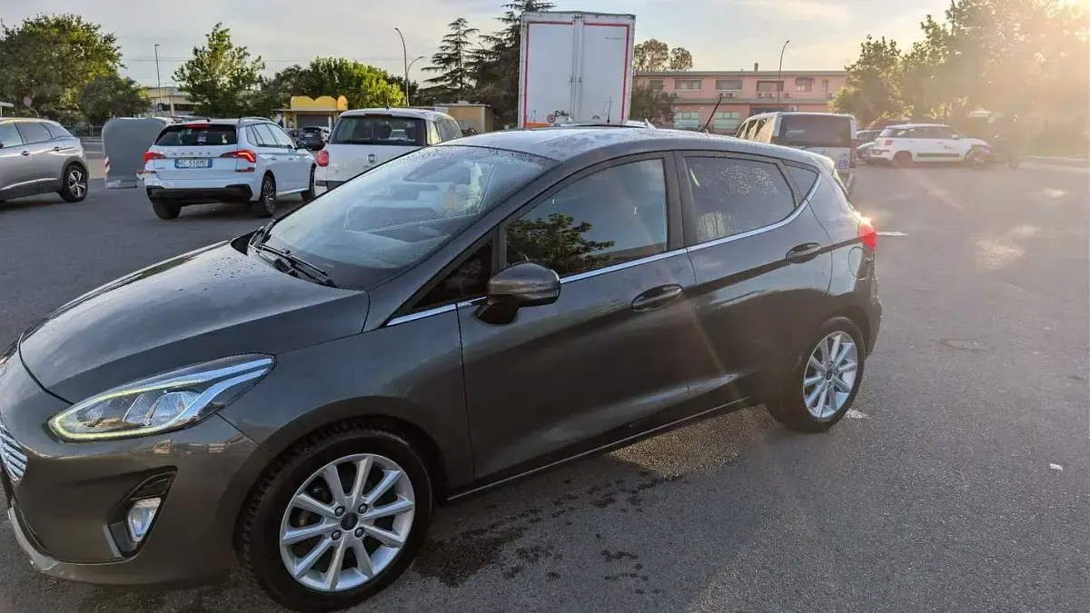 Usata Ford Fiesta Titanium 86 CV (63 kW) 2017 Utilitaria