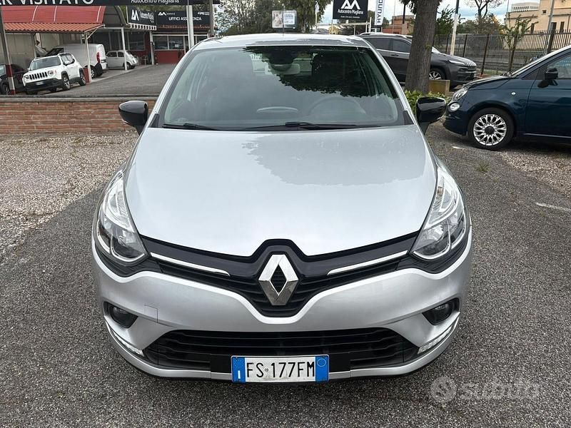 Second-hand Renault Clio IV 90 CP (66 kW) 2018 Gri Berlinǎ