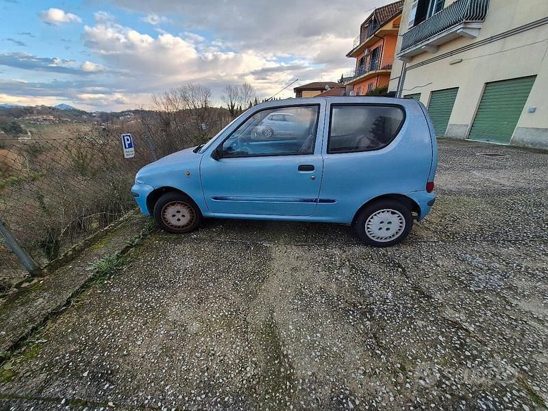 Usata Fiat 600 54 CV (39 kW) 2002 Blu Utilitaria