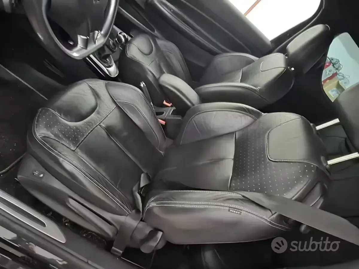 Usata Citroën DS3 156 CV (114 kW) 2010 Nero Utilitaria