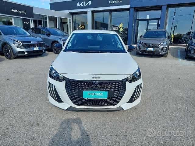 Usata Peugeot 208 Style 101 CV (74 kW) 2025 Bianco Utilitaria