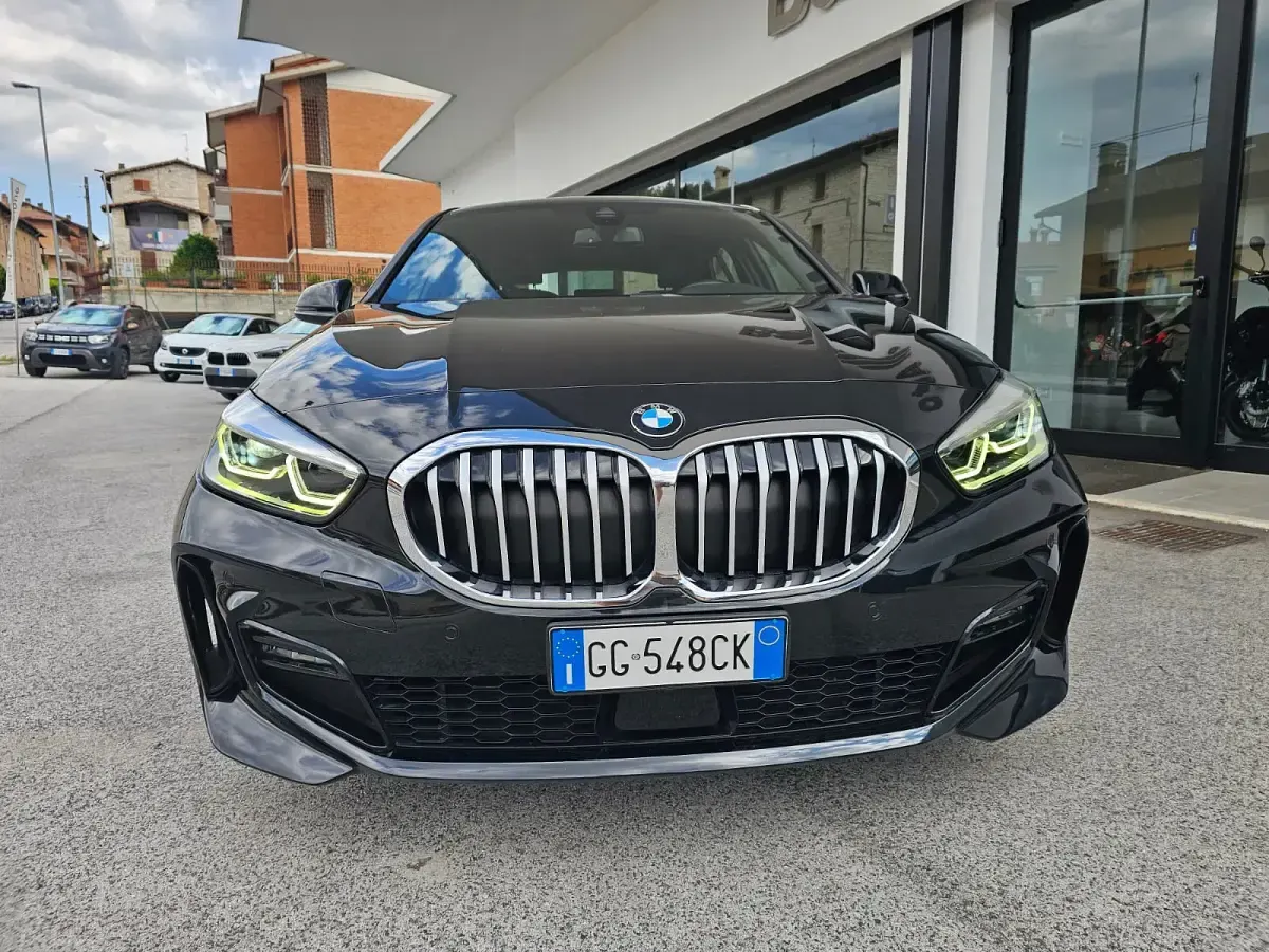 Usata BMW 118 M Sport 150 CV (110 kW) 2020 Azzurro metallizzato Utilitaria