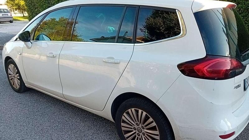 Bianco Usata 2015 Opel Zafira Tourer Monovolume | 5500 € (Super prezzo) - Immagine 1/4