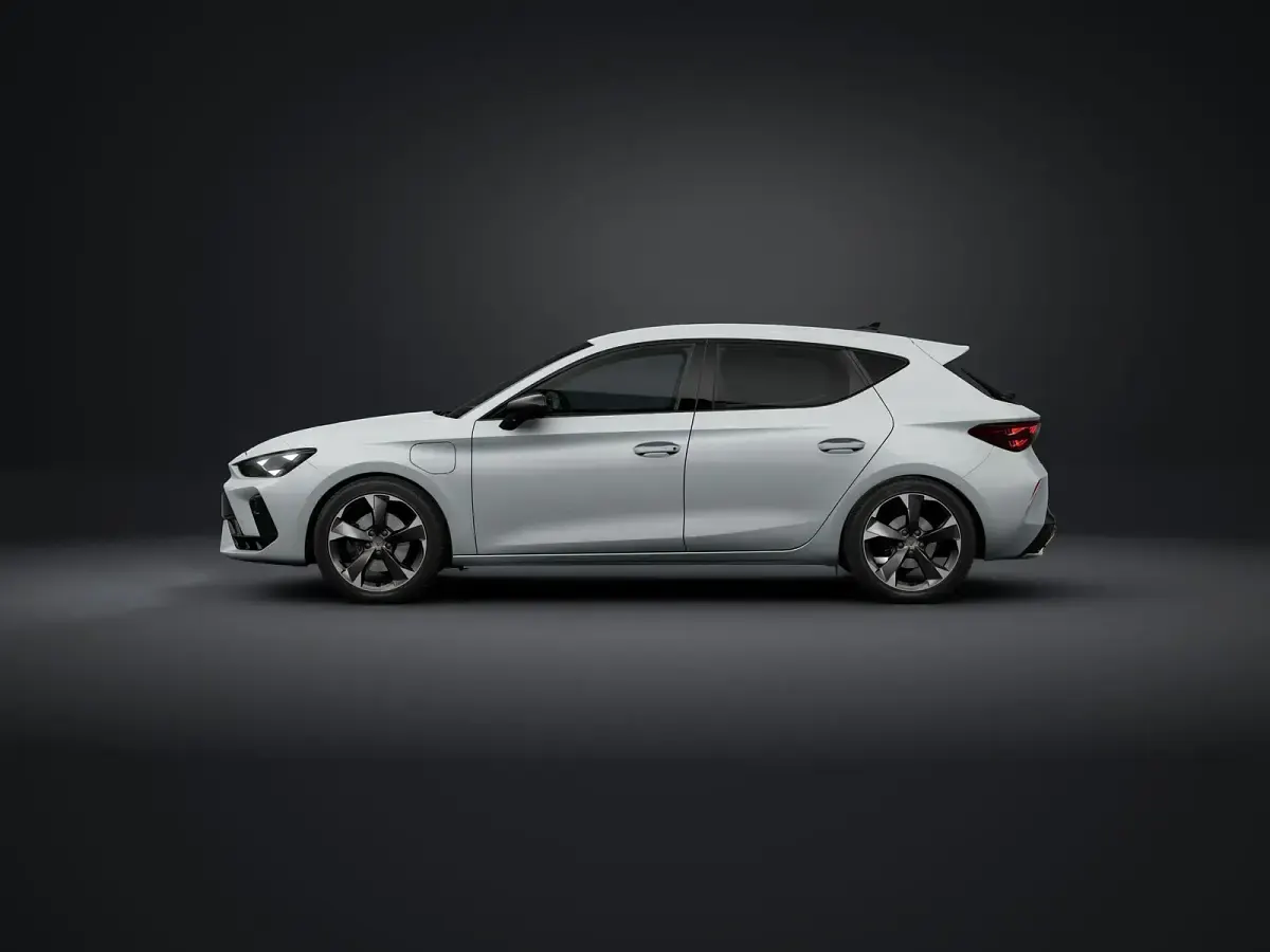 Nuova Cupra Leon 204 CV (150 kW) 2026 Bianco nevada Berlina