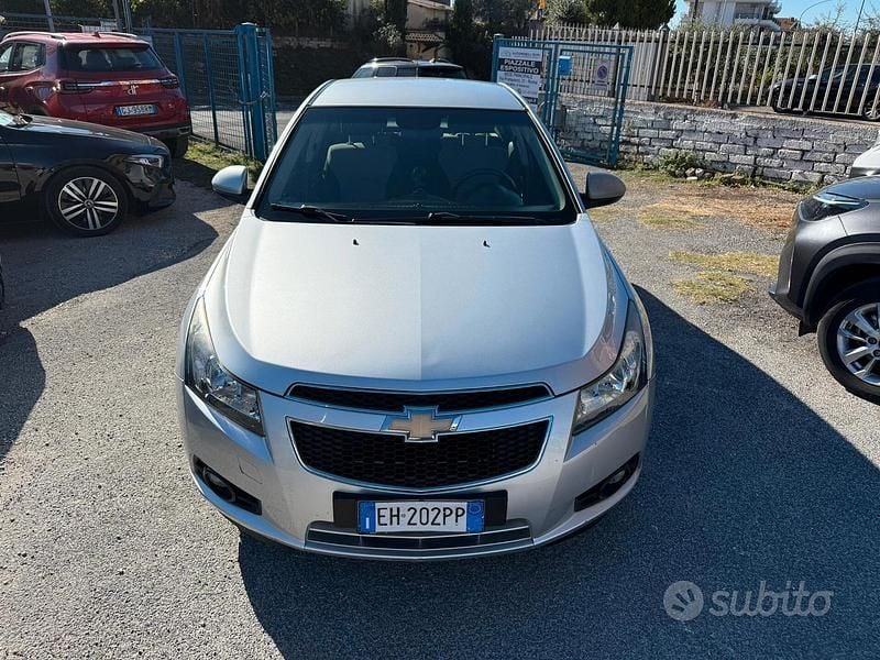 Usata Chevrolet Cruze 124 CV (91 kW) 2011 Argento Berlina
