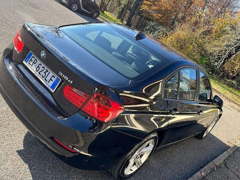 Usata BMW 318 150 CV (110 kW) 2013 Nero Berlina