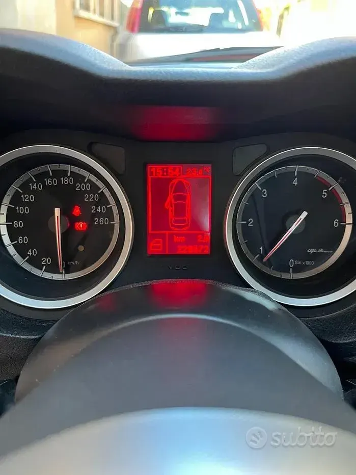 Usata Alfa Romeo 159 150 CV (110 kW) 2006 Rosso Berlina
