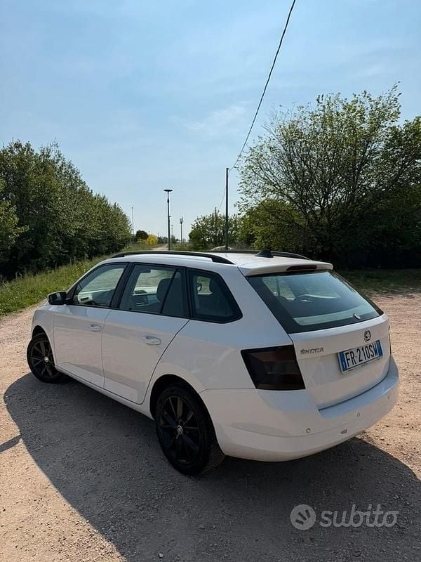 Usata Skoda Fabia 75 CV (55 kW) 2018 Bianco Station wagon