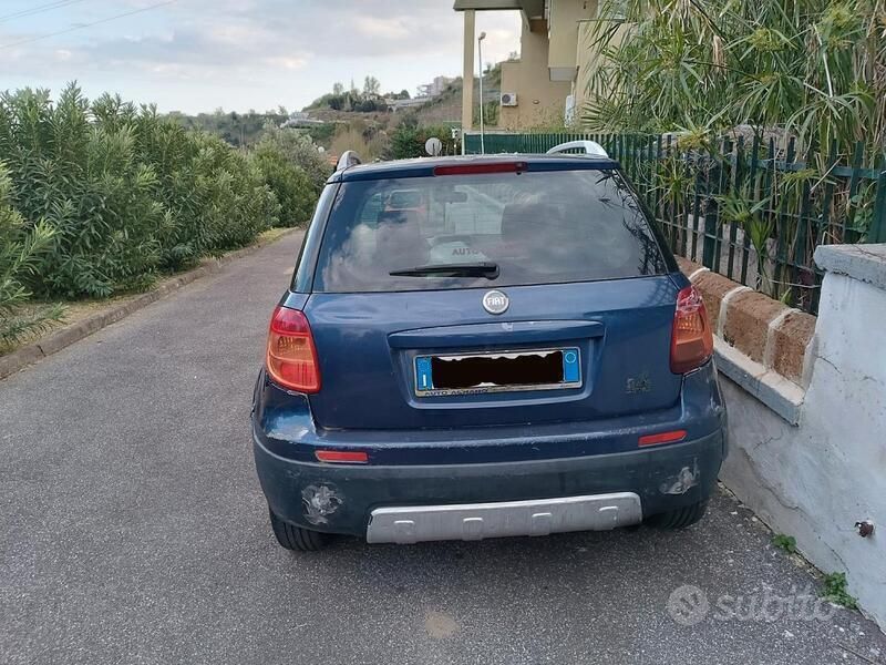 Usata Fiat Sedici 120 CV (88 kW) 2008 Blu SUV