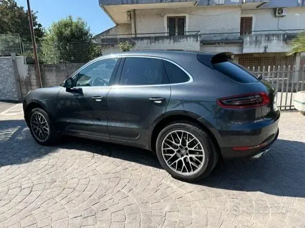 Usata Porsche Macan 250 CV (183 kW) 2017 Grigio SUV
