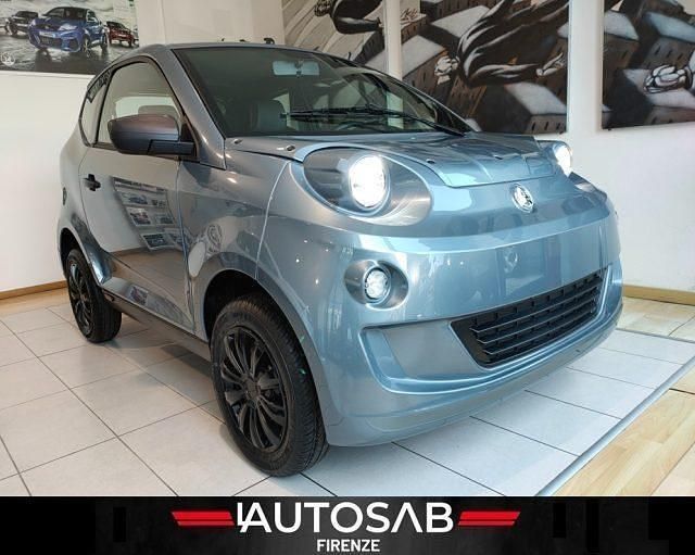 Bianco Nuova 2025 Aixam Minauto Due volumi | 13.199 € (Cara) - Immagine 1/4