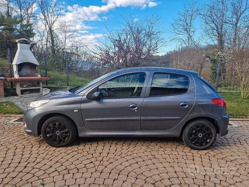 Usata Peugeot 206+ 2011 Grigio Utilitaria