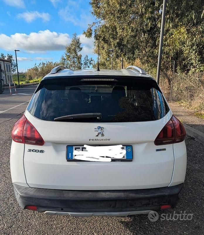Usata Peugeot 2008 Active 82 CV (60 kW) 2016 Bianco SUV