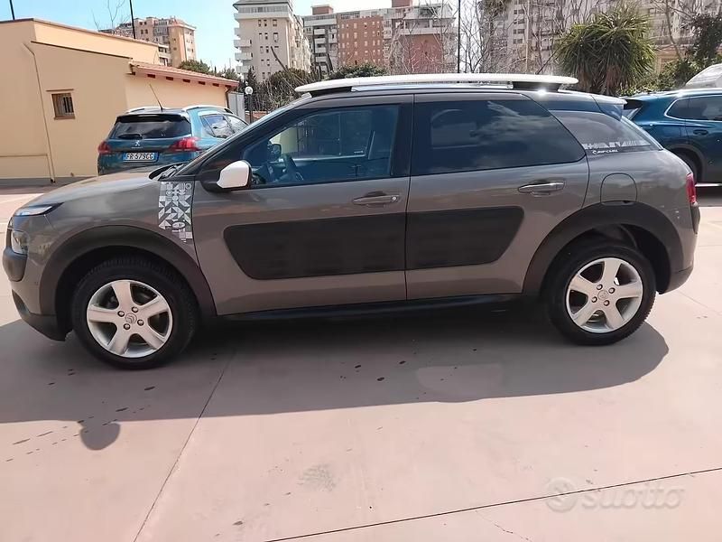 Usata Citroën C4 99 CV (72 kW) 2017 Grigio SUV