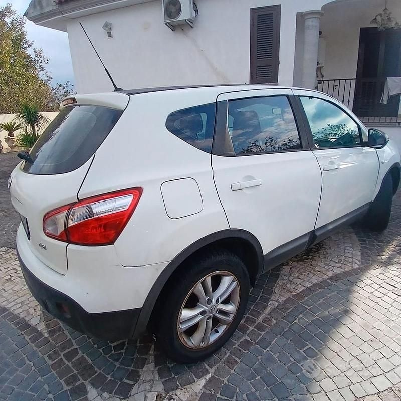 Usata 2010 Nissan Qashqai SUV | 2500 € (Super prezzo) - Immagine 1/4