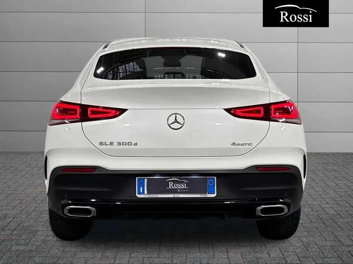 Usata Mercedes GLE300 Premium 272 CV (200 kW) 2022 Bianco diamante metallizzato Coupé