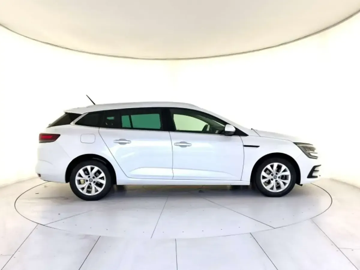 Usata Renault Mégane GrandTour Business 140 CV (102 kW) 2021 Bianco Station wagon