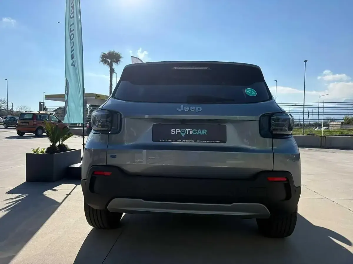 Usata Jeep Avenger EV Summit 114 kW (156 CV) 2025 Grigio SUV