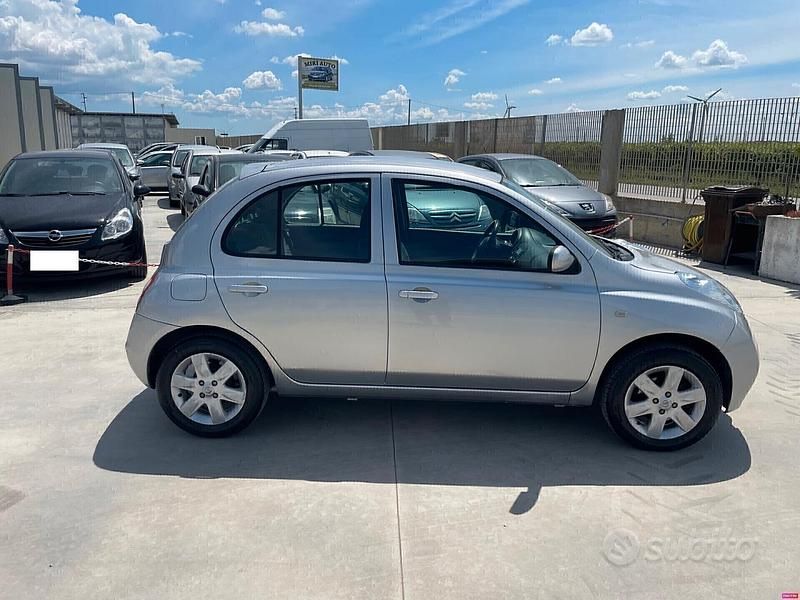 Usata Nissan Micra Acenta 65 CV (47 kW) 2005 Grigio Berlina