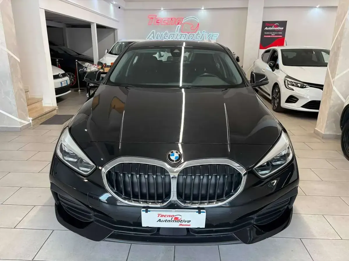 Usata BMW 116 Advantage 116 CV (85 kW) 2023 Nero metallizzato Utilitaria