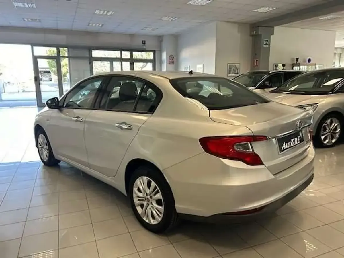 Usata Fiat Tipo Opening Edition 95 CV (69 kW) 2015 Argento Berlina