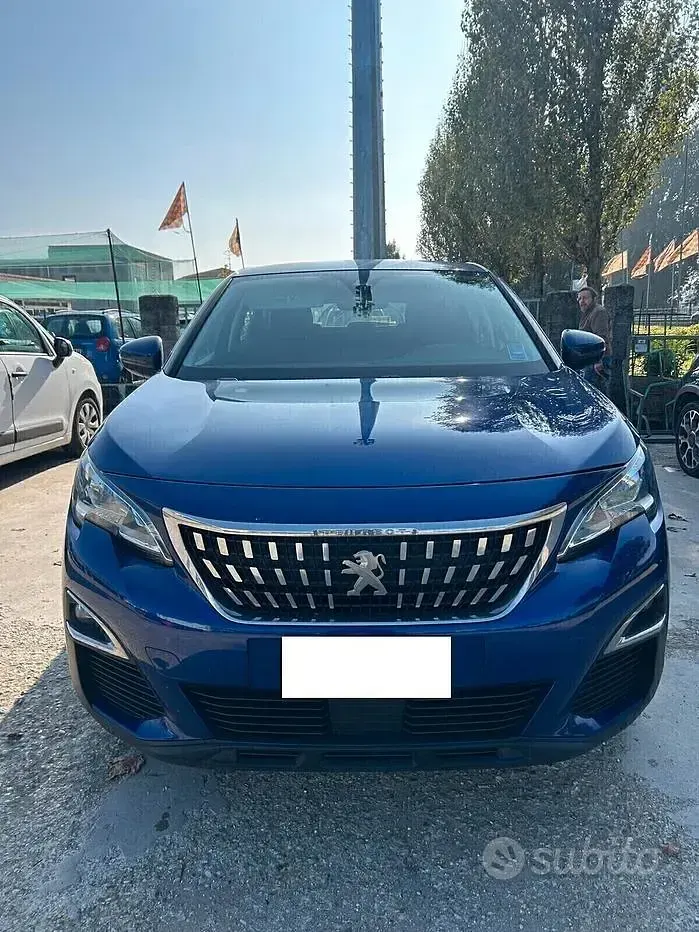 Usata Peugeot 3008 Allure 131 CV (96 kW) 2019 Blu SUV