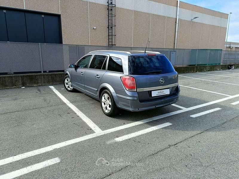 Usata Opel Astra Cosmo 105 CV (77 kW) 2005 Other Station wagon