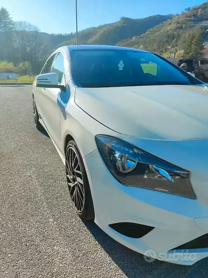 Käytetty Mercedes CLA180 109 HP (80 kW) 2014 Valkoinen Sedan