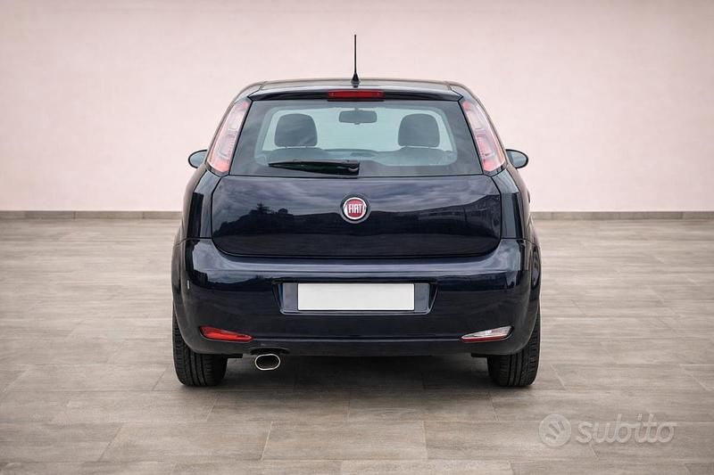 Usata Fiat Punto Emotion 77 CV (56 kW) 2015 Utilitaria