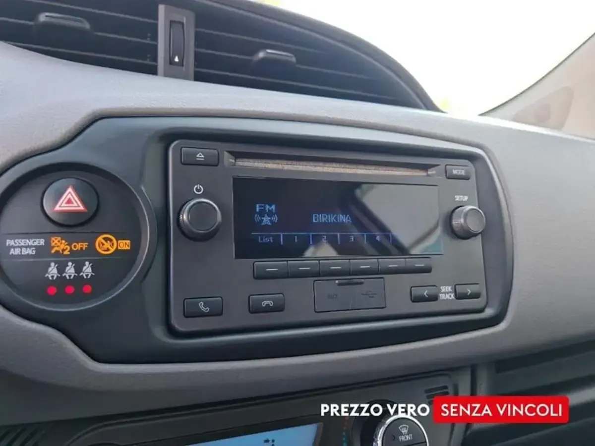 Usata Toyota Yaris Hybrid Cool 2019 Bianco Utilitaria