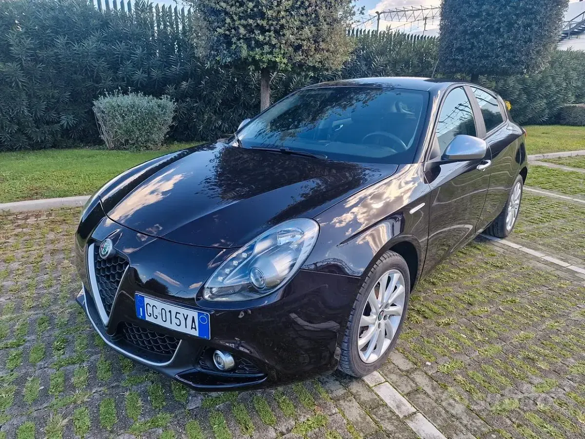 Usata Alfa Romeo Giulietta Sprint 120 CV (88 kW) 2021 Nero Berlina