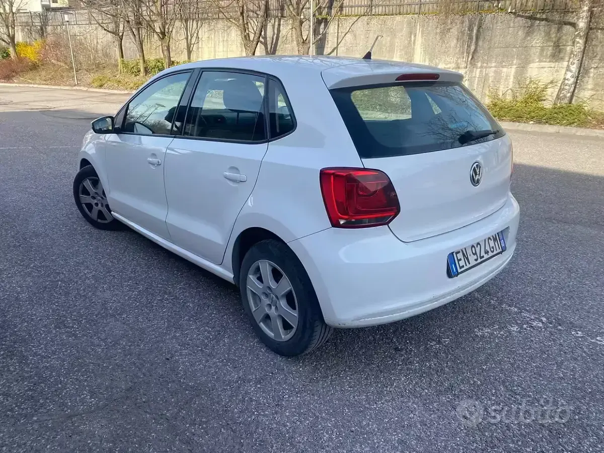 Usata VW Polo 75 CV (55 kW) 2012 Bianco Utilitaria