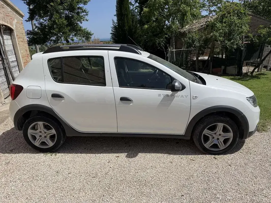 Usata Dacia Sandero Stepway 101 CV (74 kW) 2020 Berlina