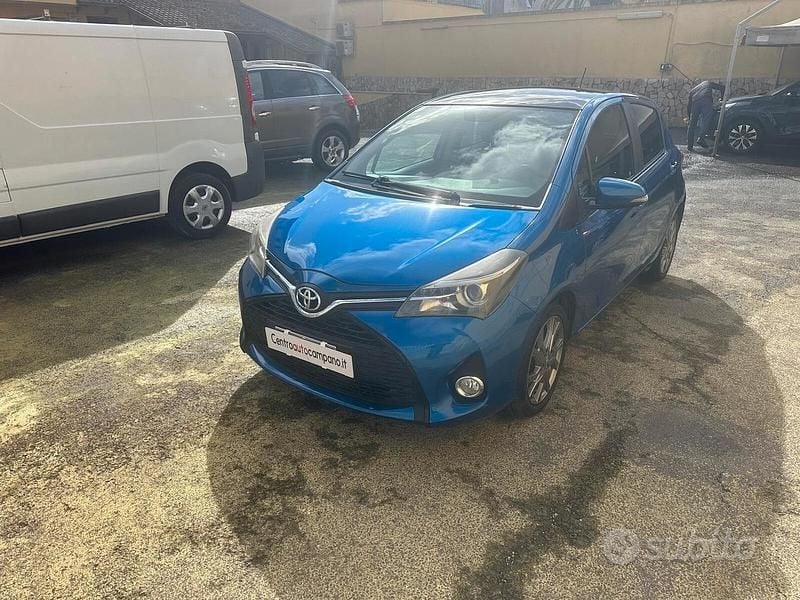 Occasion Toyota Yaris Style 90 ch (66 kW) 2014 Bleue Citadine