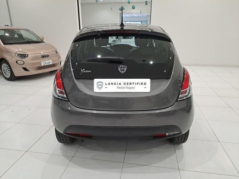 Usata Lancia Ypsilon 70 CV (51 kW) 2024 Grigio Utilitaria