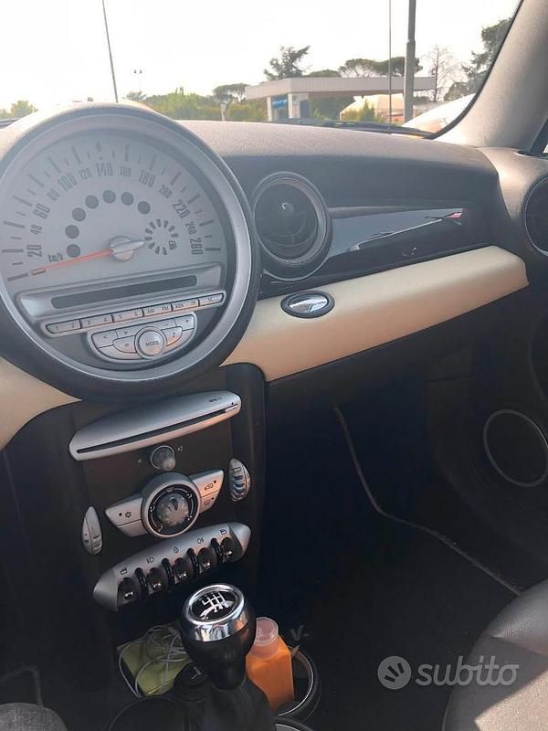 Usata Mini ONE 75 CV (55 kW) 2010 Nero Utilitaria