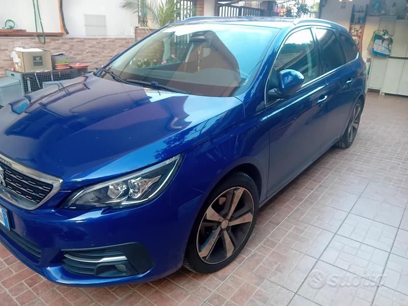 Usata Peugeot 308 SW S 130 CV (95 kW) 2020 Blu Station wagon