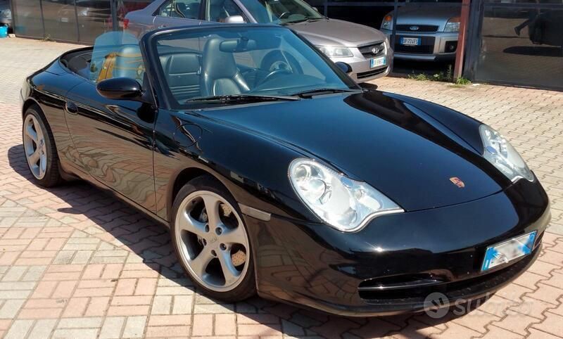 Usata Porsche 911 Carrera 4 Cabriolet 300 CV (220 kW) 2001 Nero Cabrio