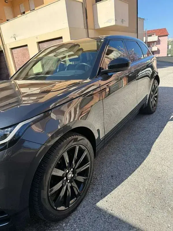 Usata Land Rover Range Rover Velar SE 241 CV (177 kW) 2020 Nero SUV