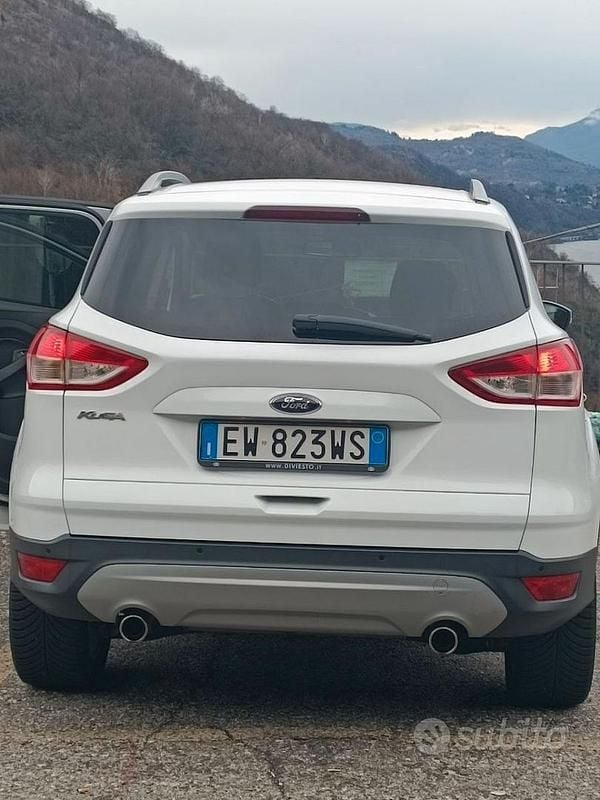 Usata Ford Kuga 163 CV (119 kW) 2014 Bianco SUV