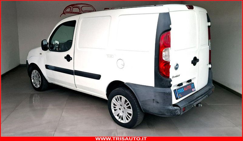 Usata Fiat Doblò 105 CV (77 kW) 2006 Monovolume