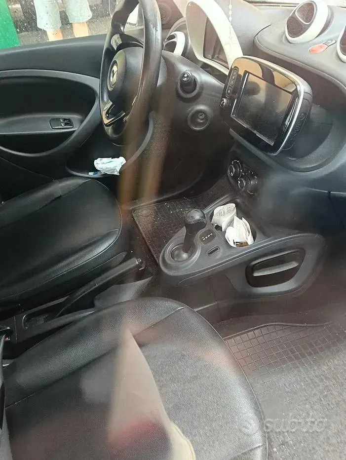 Usata Smart ForFour 71 CV (52 kW) 2017 Bianco Utilitaria