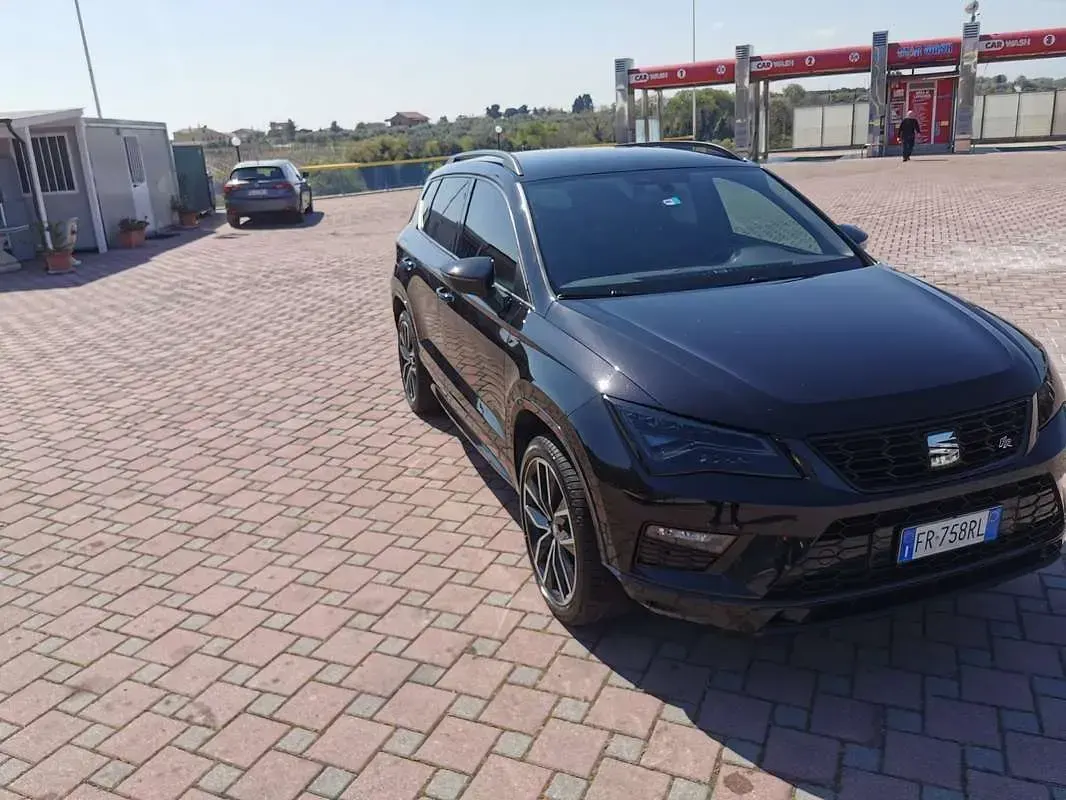 Usata Seat Ateca 4Drive 150 CV (110 kW) 2018 Nero SUV