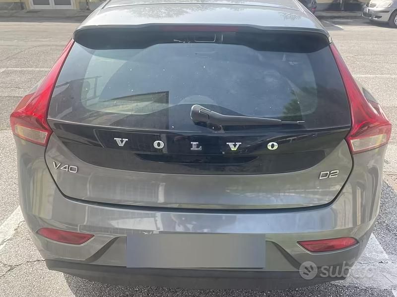 Usata Volvo V40 Business Edition 2017 Grigio Berlina