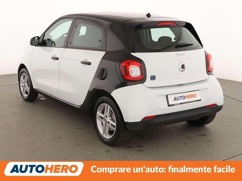 Usata Smart ForFour Electric Drive Pure 41 kW (56 CV) 2022 Bianco Utilitaria