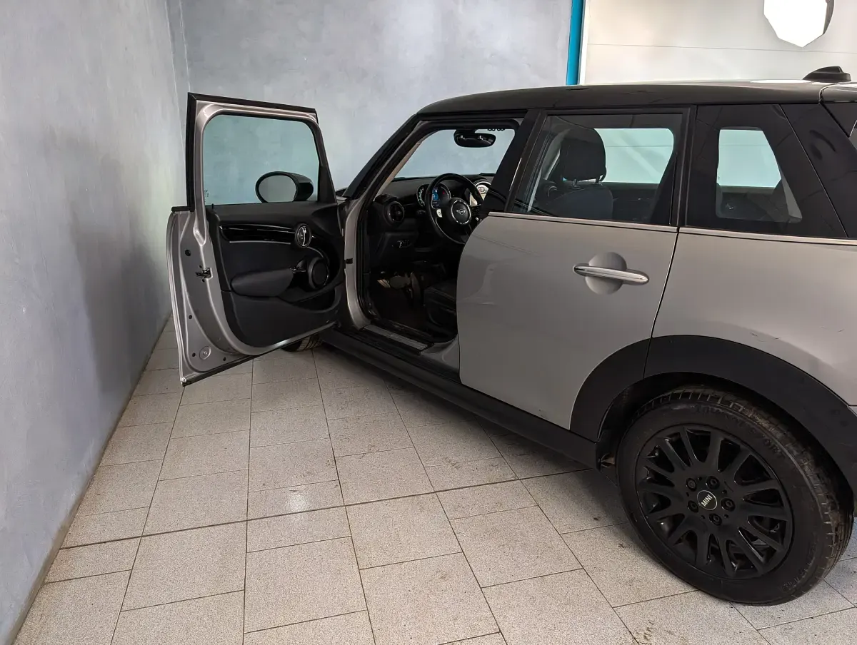 Usata Mini Cooper Classic 136 CV (100 kW) 2023 Argento Utilitaria